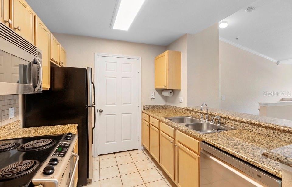 910 REGATTA BAY DRIVE 5-201