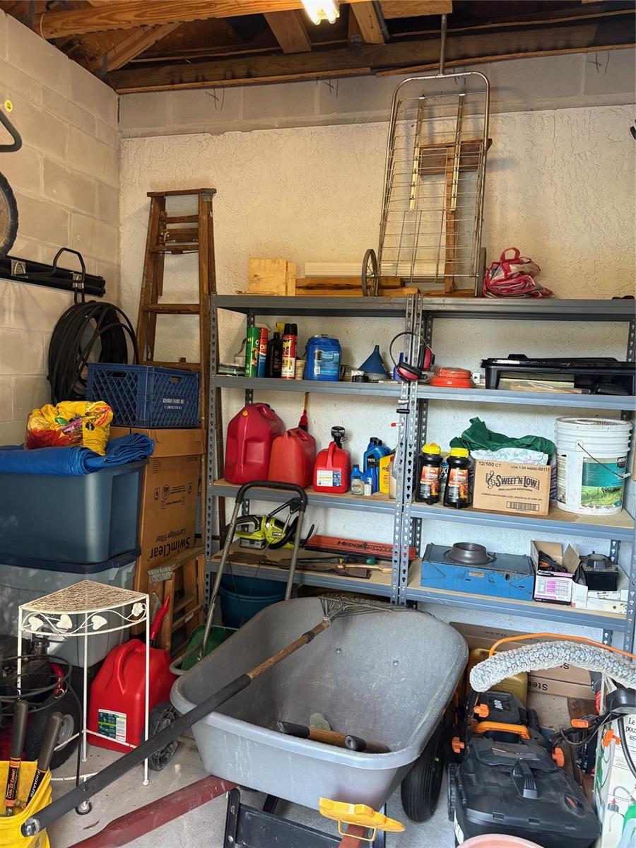 RAINBOW SPGS 05 REP - Residential