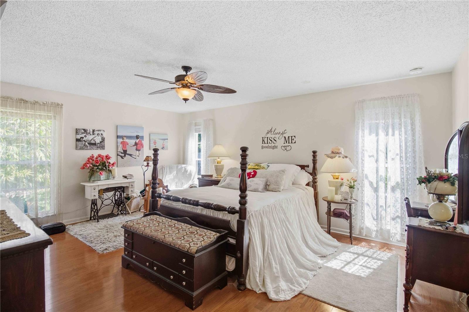 COUNTRY PLACE - Residential