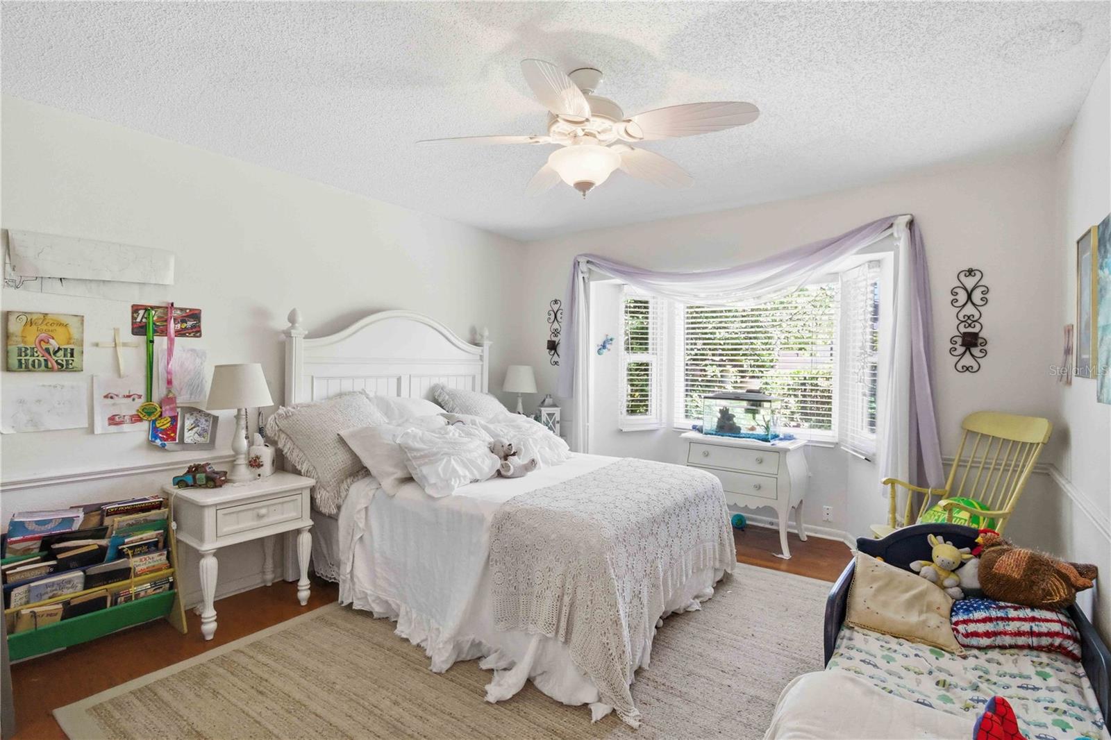 COUNTRY PLACE - Residential