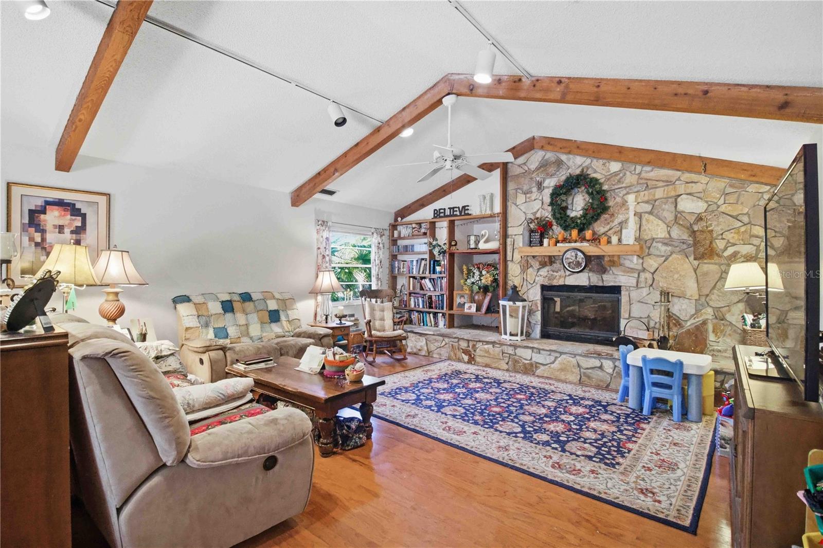3951 COUNTRY VIEW DRIVE