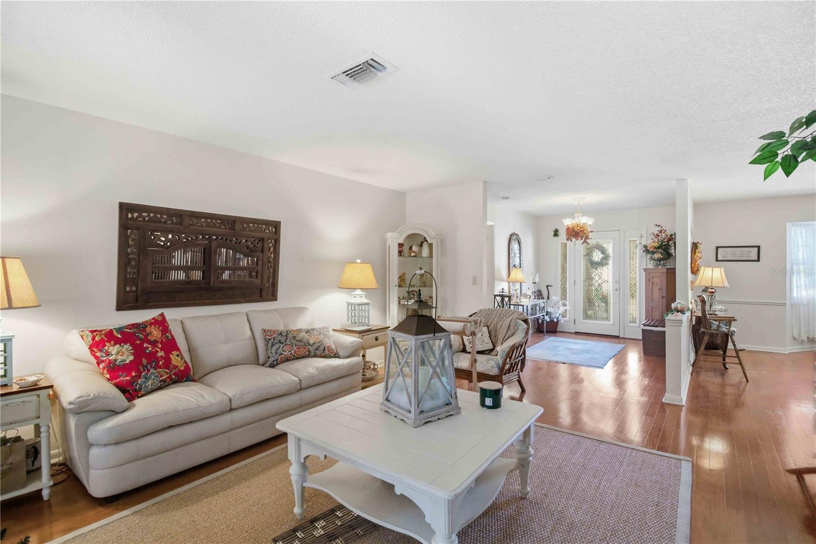 COUNTRY PLACE - Residential