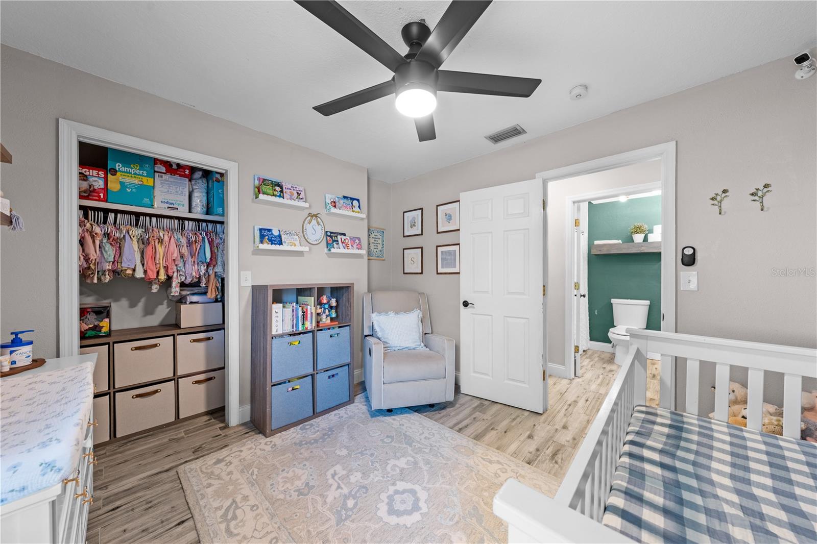 TWIN LAKES TERRACE - Residential