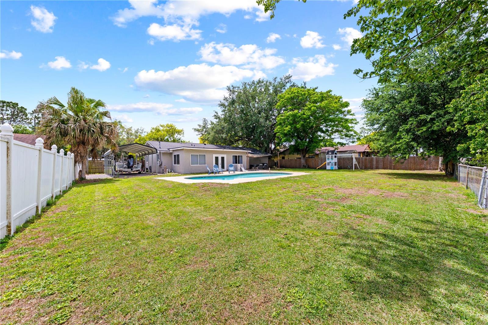 TWIN LAKES TERRACE - Residential