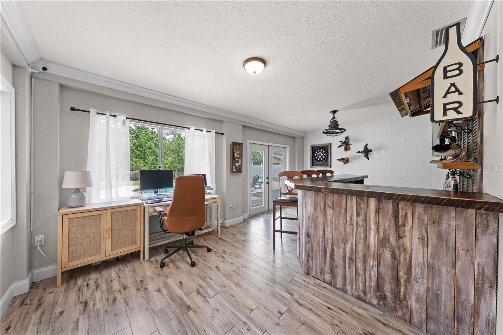 TWIN LAKES TERRACE - Residential