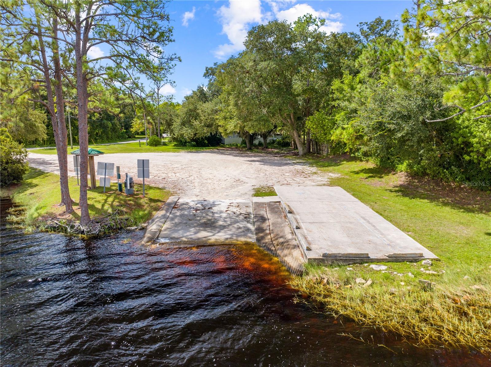 TWIN LAKES TERRACE - Residential