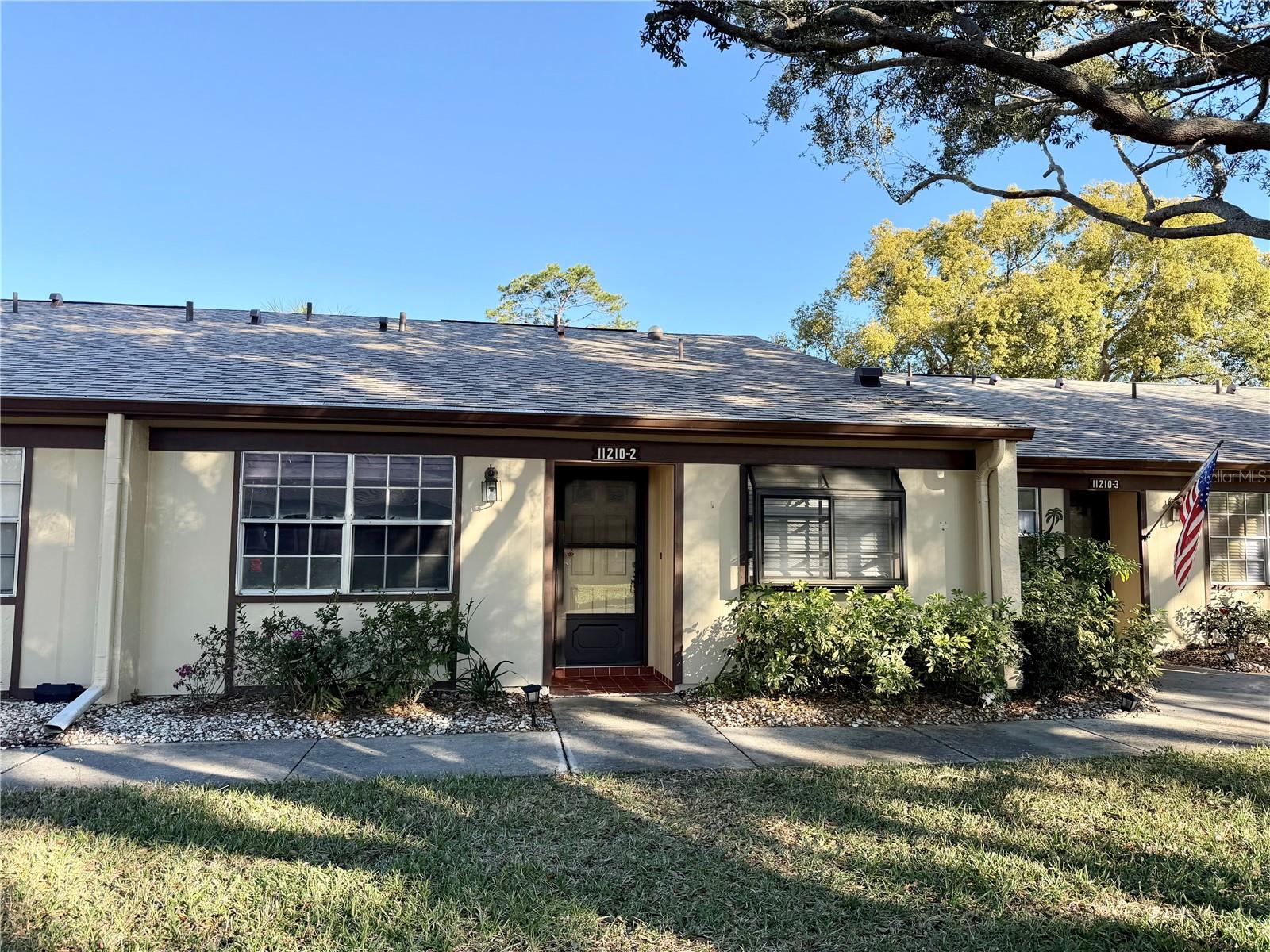 DOLLAR LAKE VILLAGE CONDO 01 - Residential