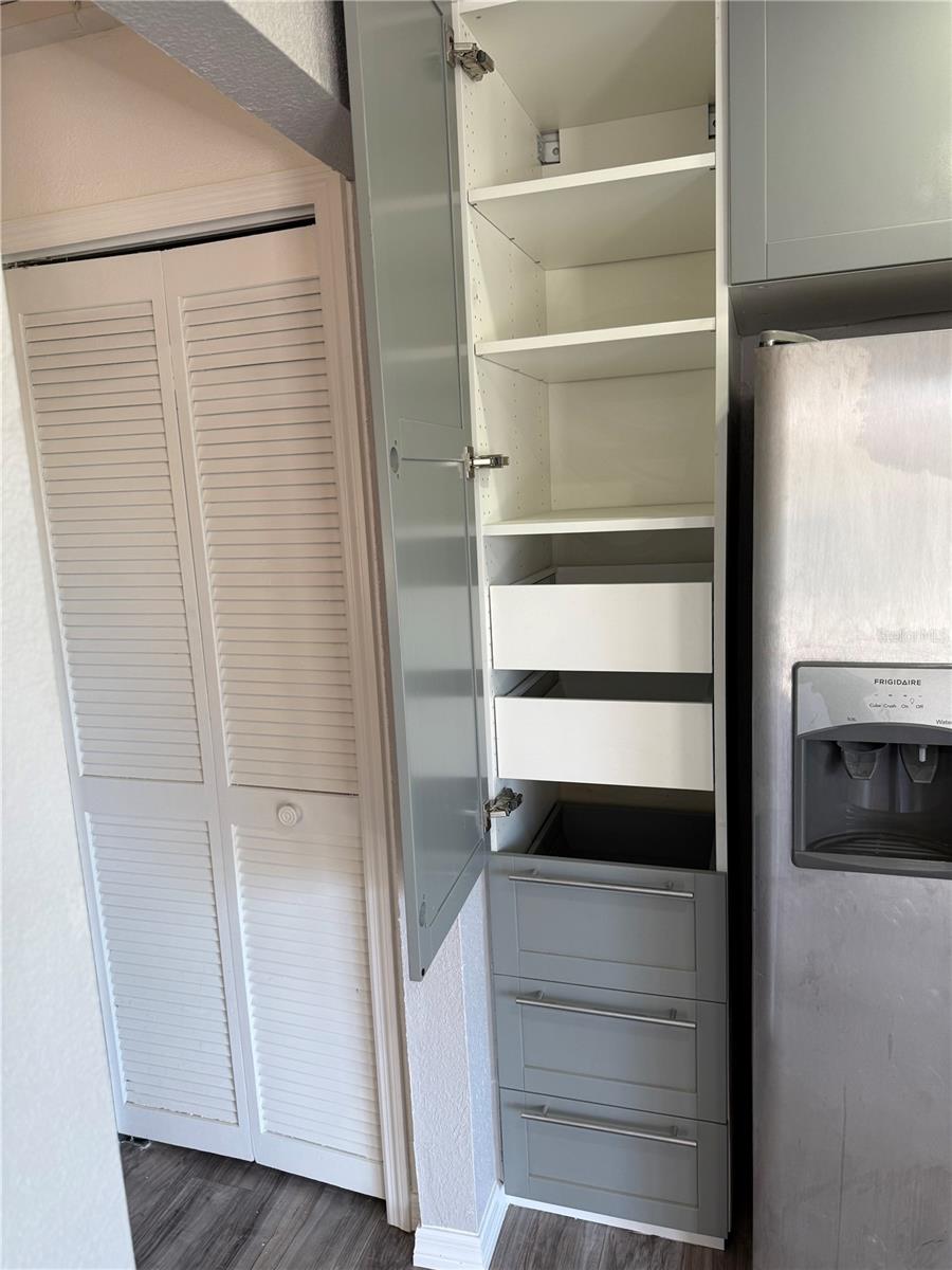 SUNSHINE VILLAS BLDG B - Residential