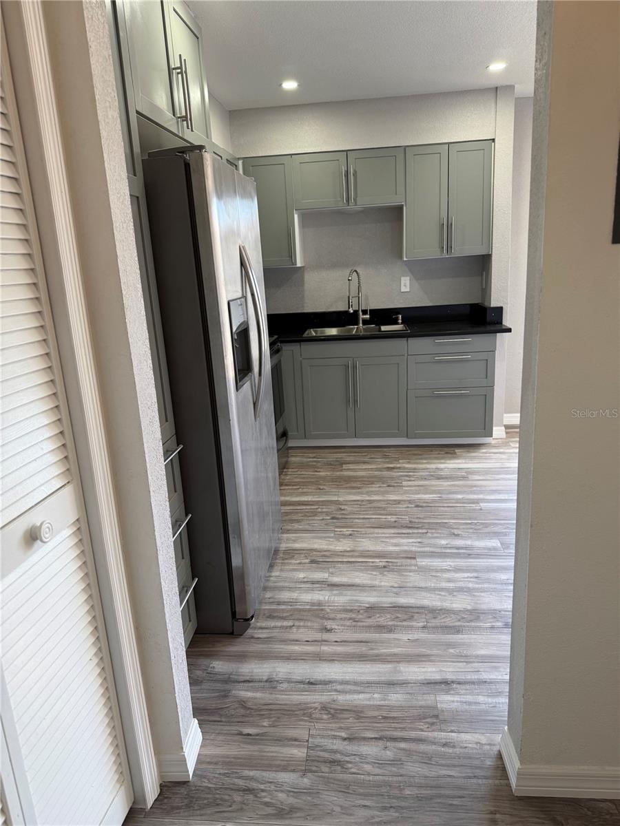 SUNSHINE VILLAS BLDG B - Residential