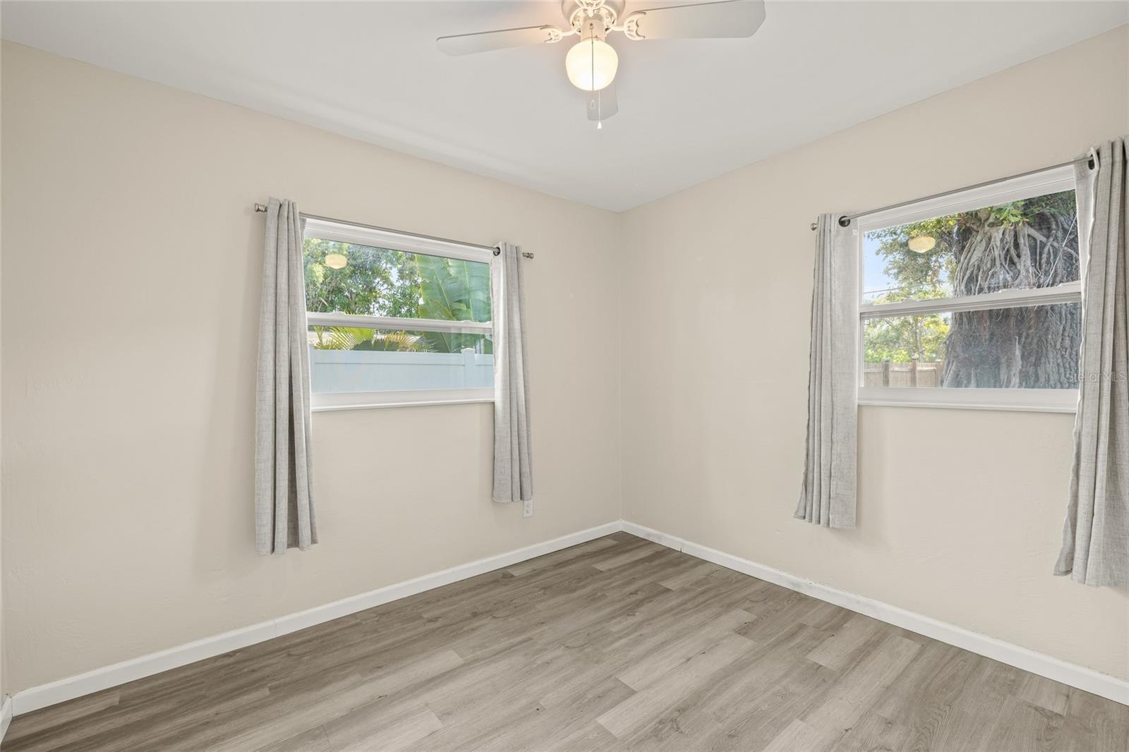 HALLS CENTRAL AVE 3 - Residential Lease