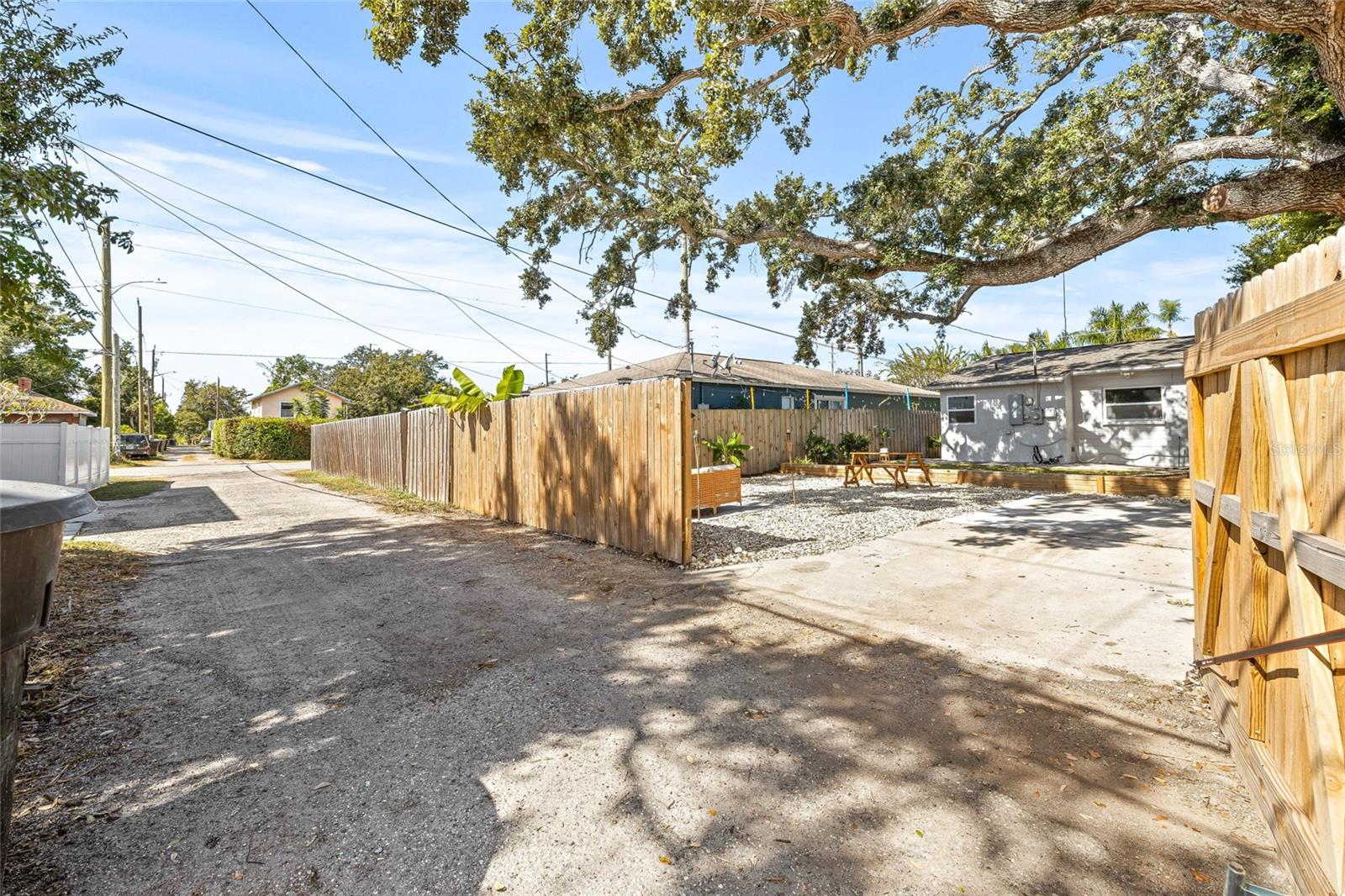 HALLS CENTRAL AVE 3 - Residential Lease