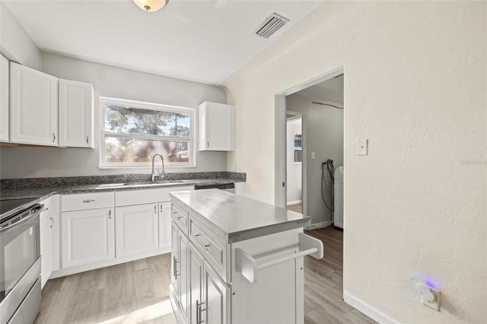 HALLS CENTRAL AVE 3 - Residential Lease