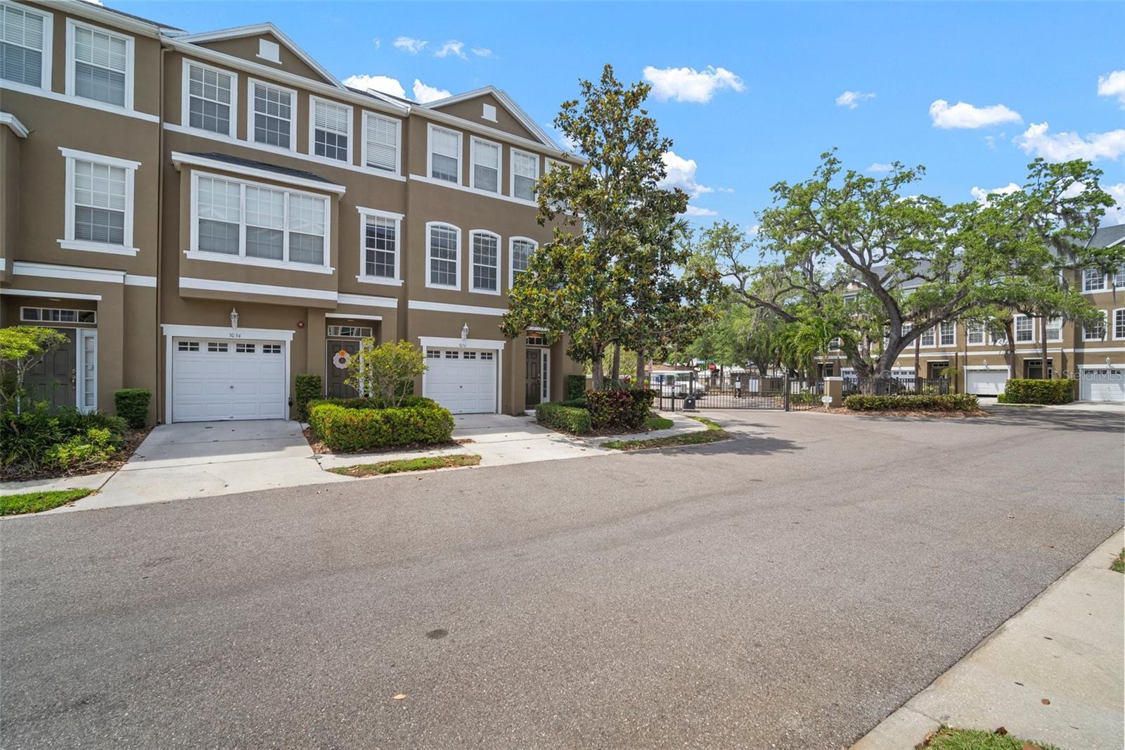 3056 POINTEVIEW DRIVE