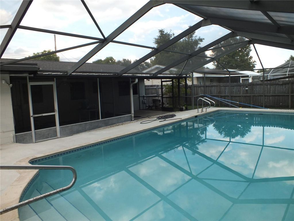 Photo of 2418 W Central Avenue, Winter Haven, FL 33880 (MLS # L4956805)