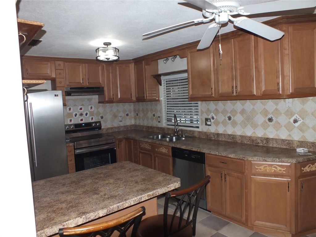 Photo of 2418 W Central Avenue, Winter Haven, FL 33880 (MLS # L4956805)