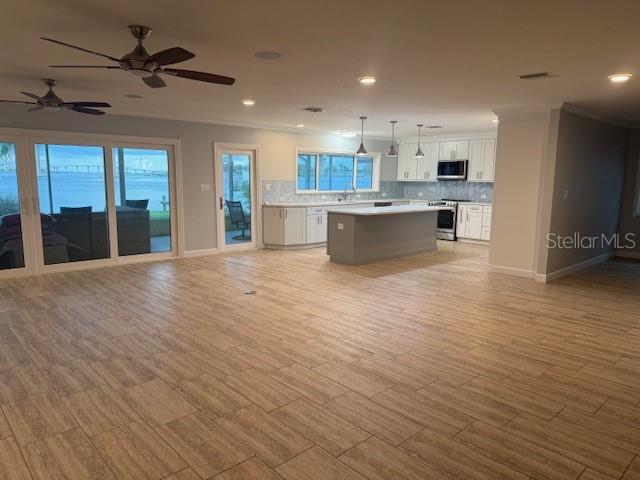 BELLE VISTA POINT 1ST ADD - Residential Lease