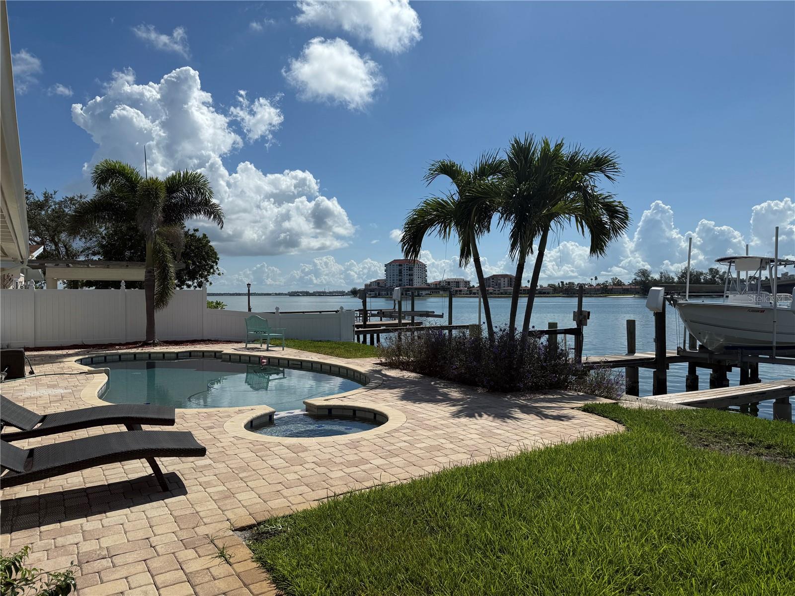 BELLE VISTA POINT 1ST ADD - Residential Lease