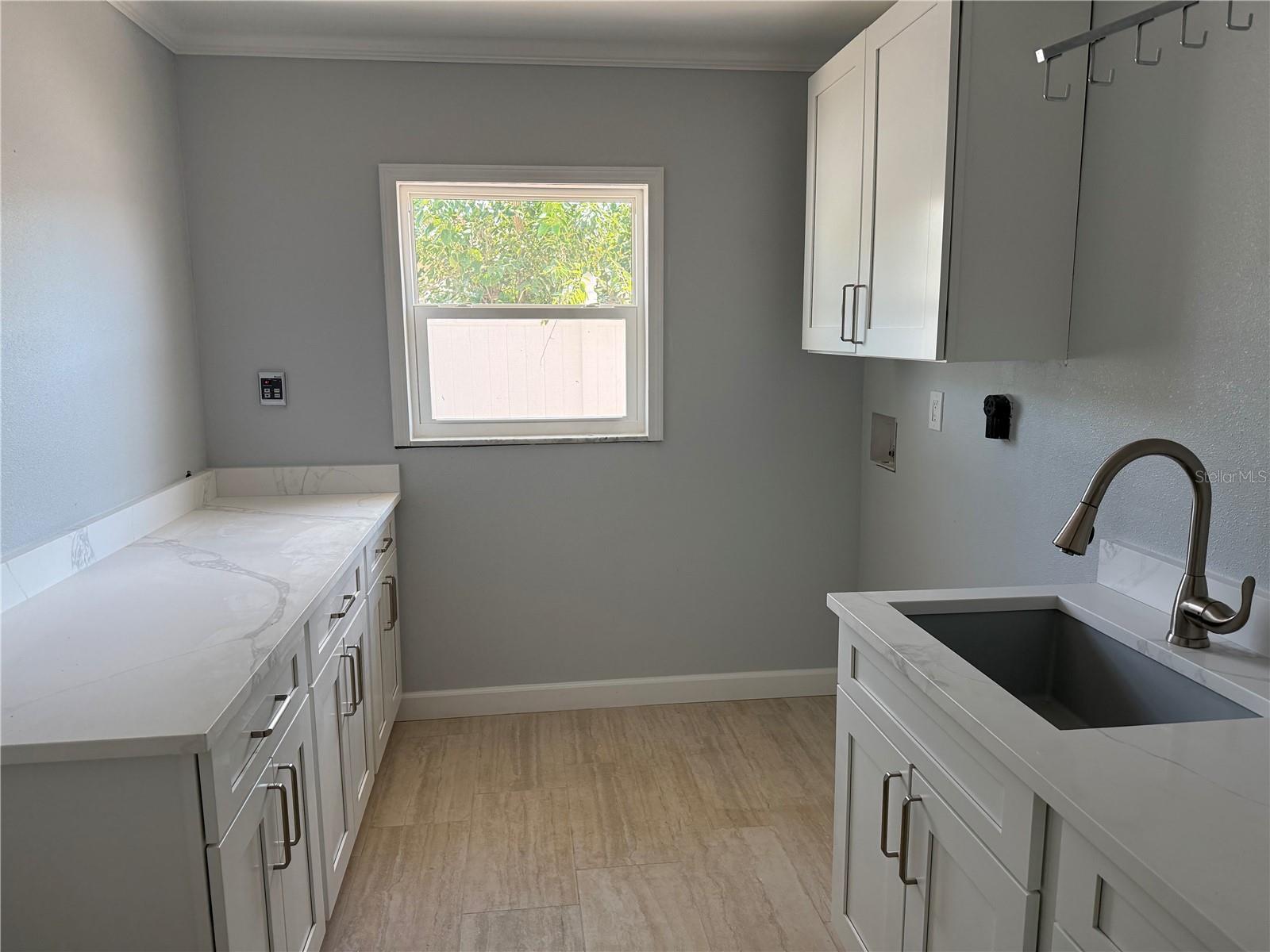 BELLE VISTA POINT 1ST ADD - Residential Lease