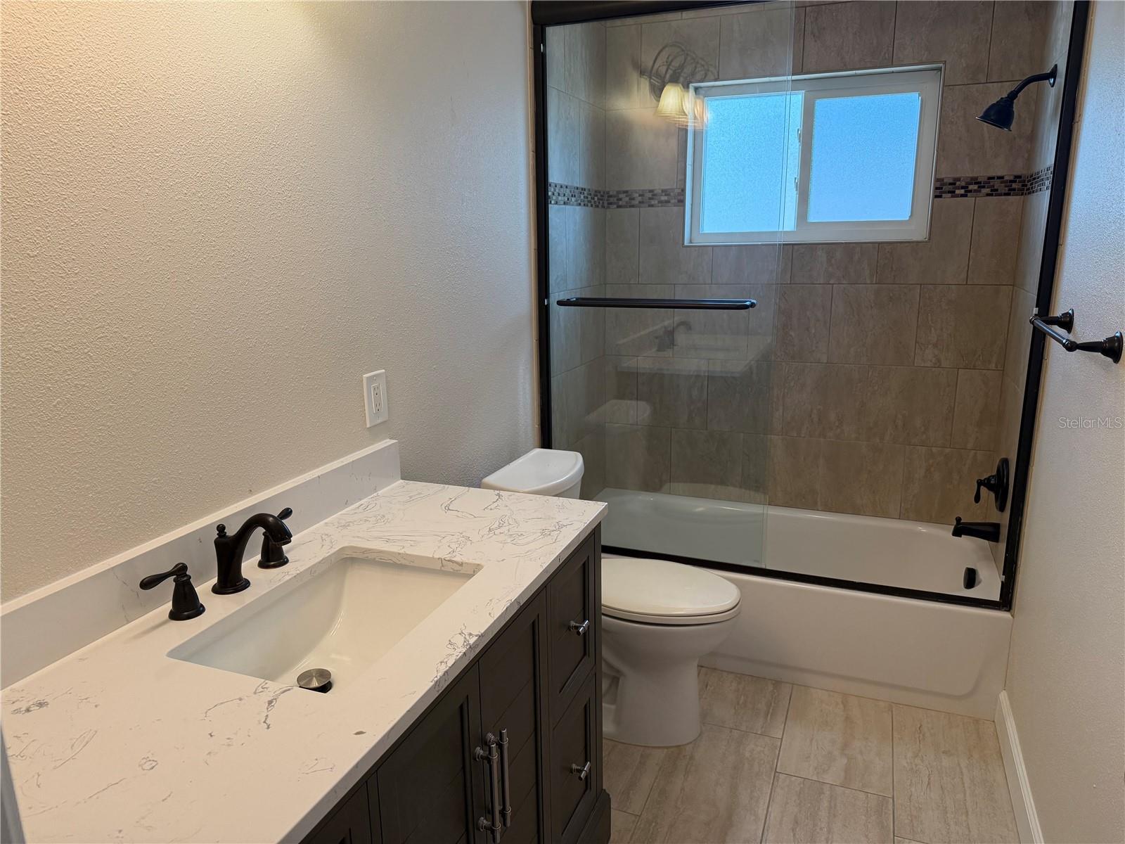 BELLE VISTA POINT 1ST ADD - Residential Lease