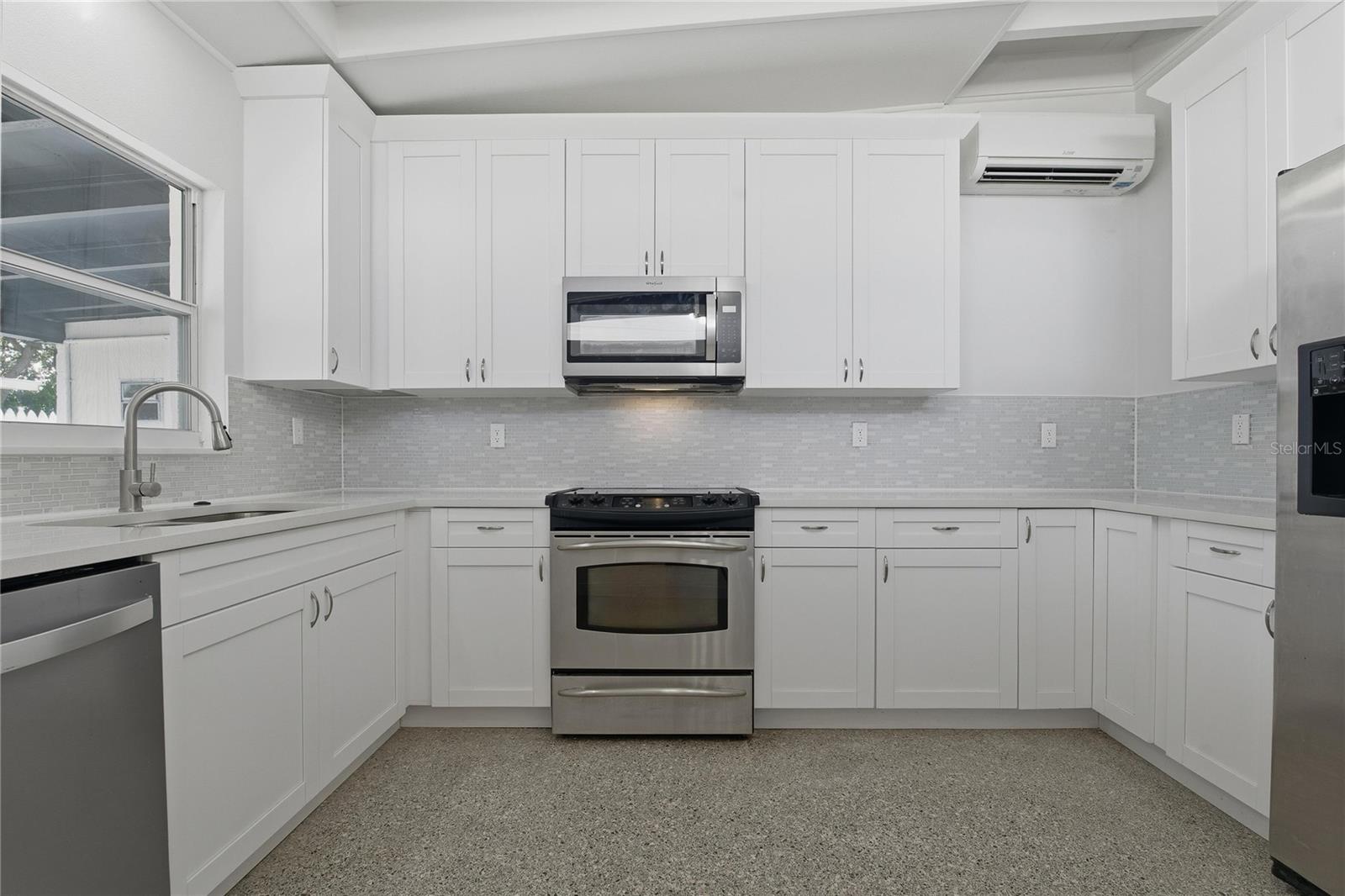 OLDSMAR COUNTRY CLUB ESTATES SEC 3 - Residential