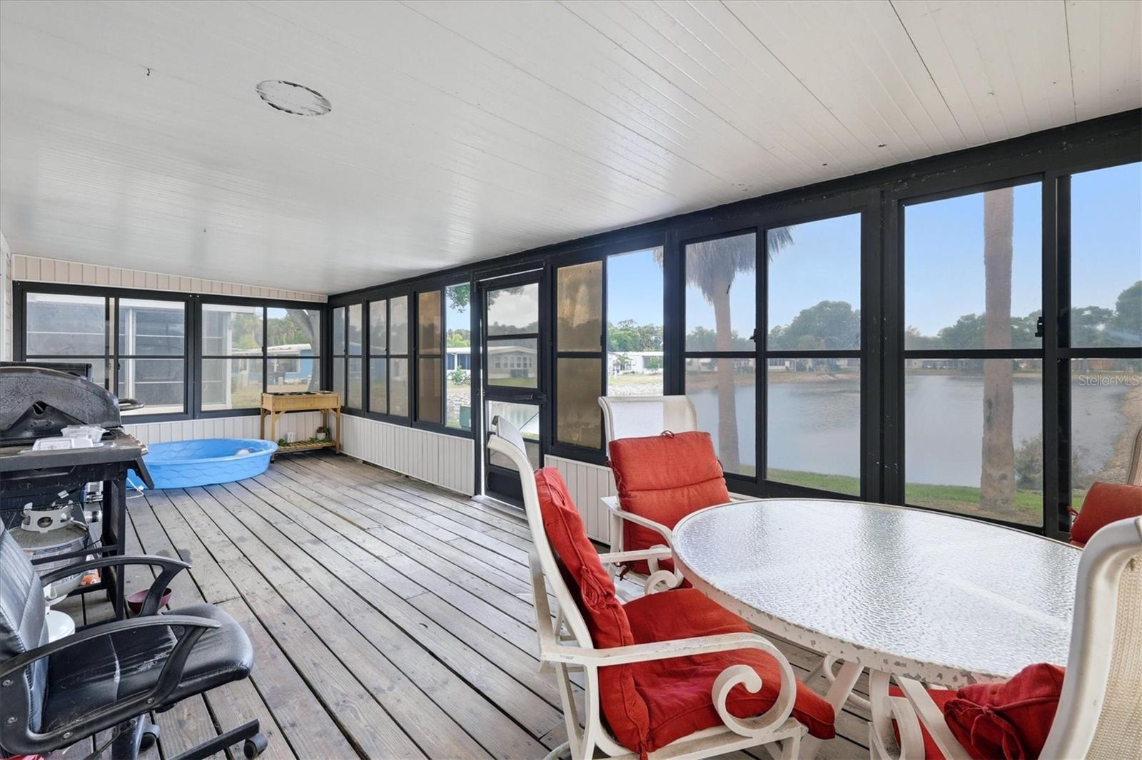 SHADOW BROOK MOBILE HOME SUB - Residential