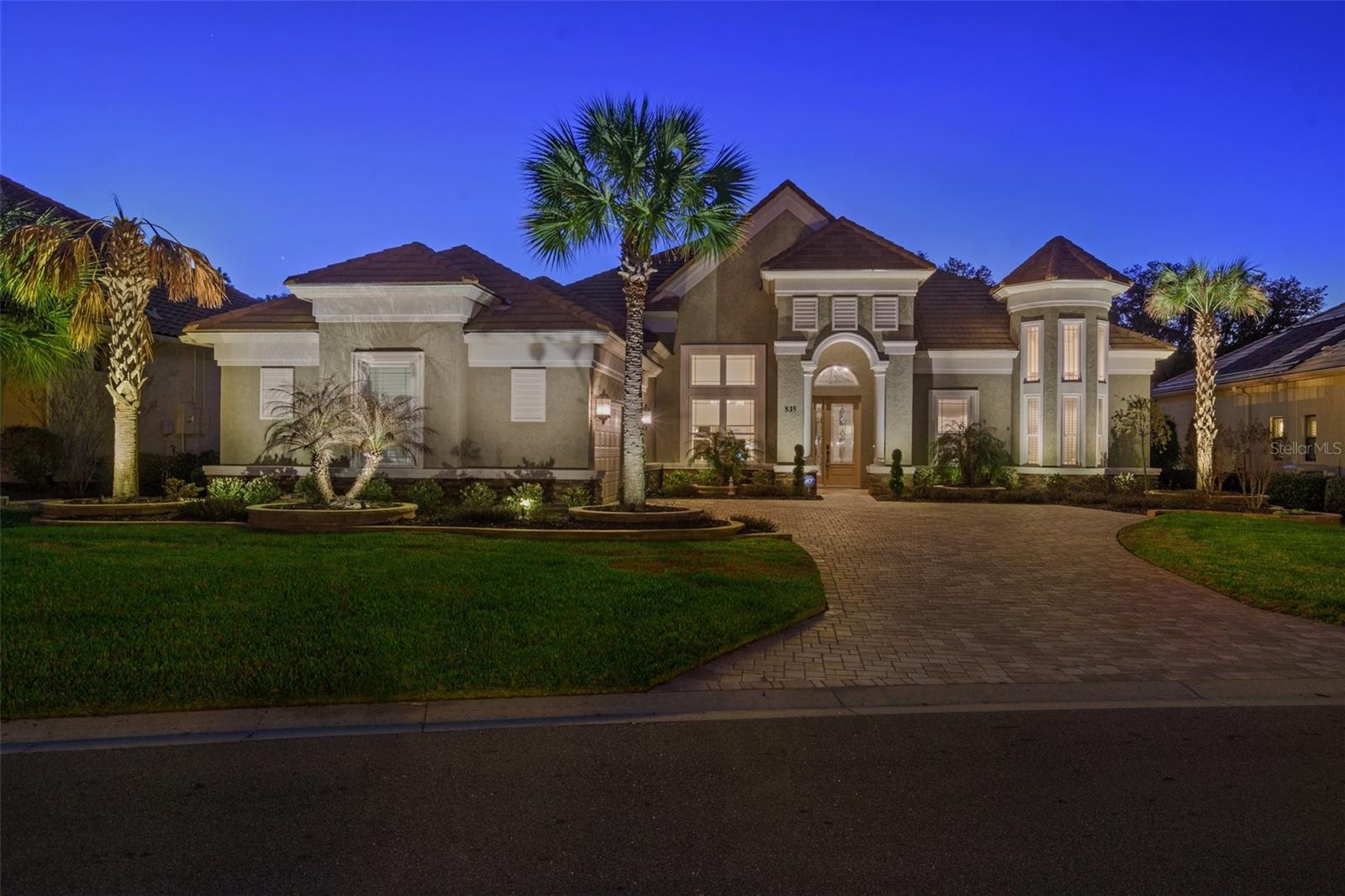 835 N HUNT CLUB DRIVE