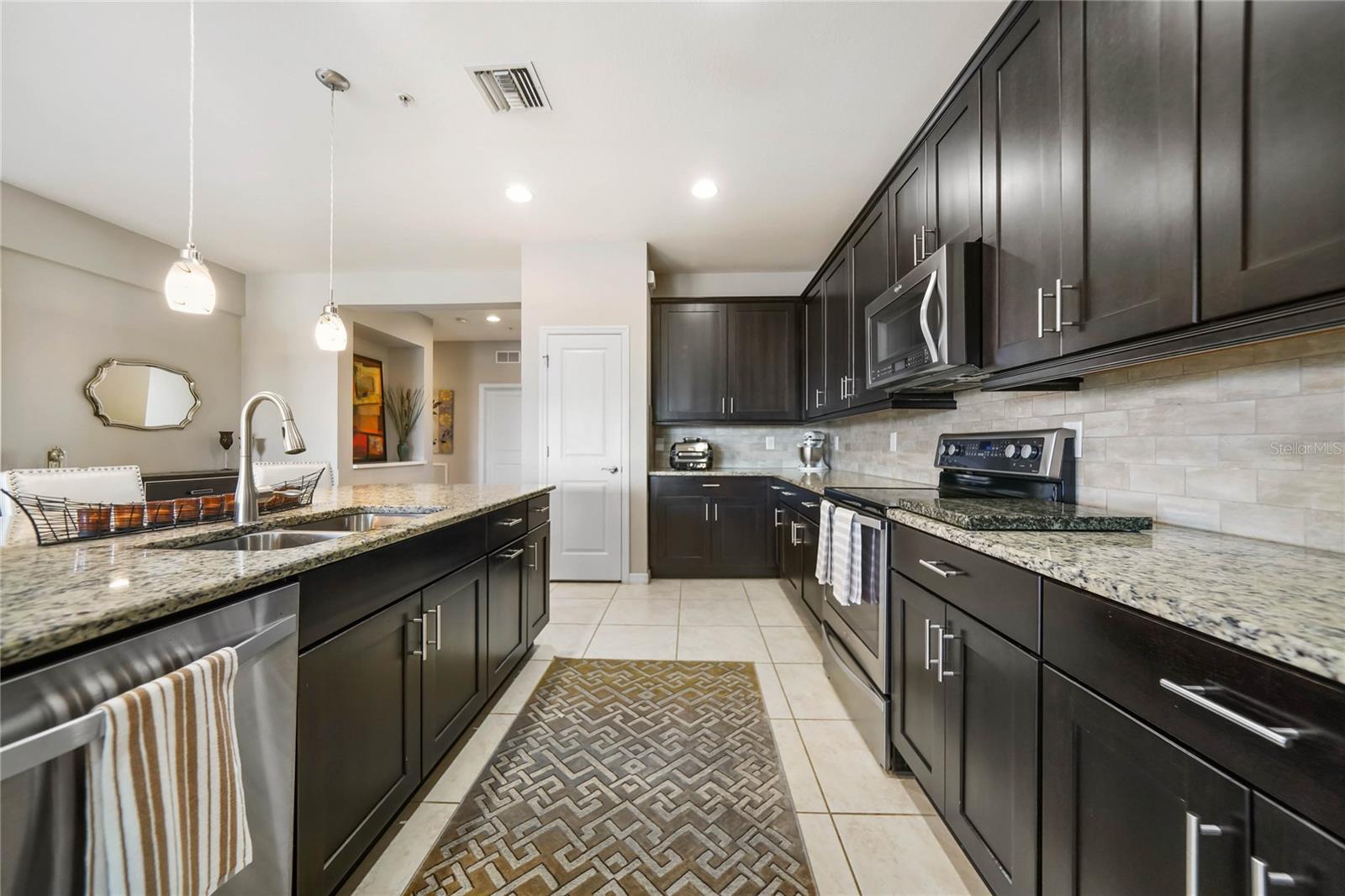 SARASOTA NATIONAL - Residential