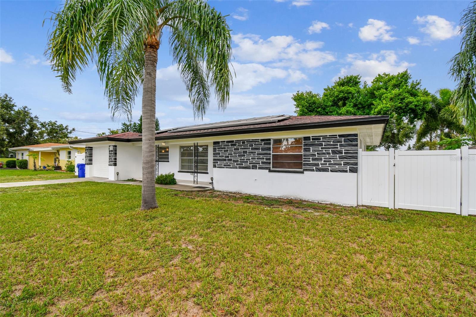 1561 BASS BOULEVARD