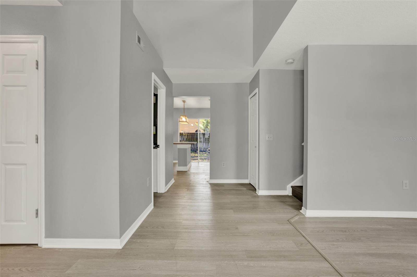 809 DEER GLEN COURT