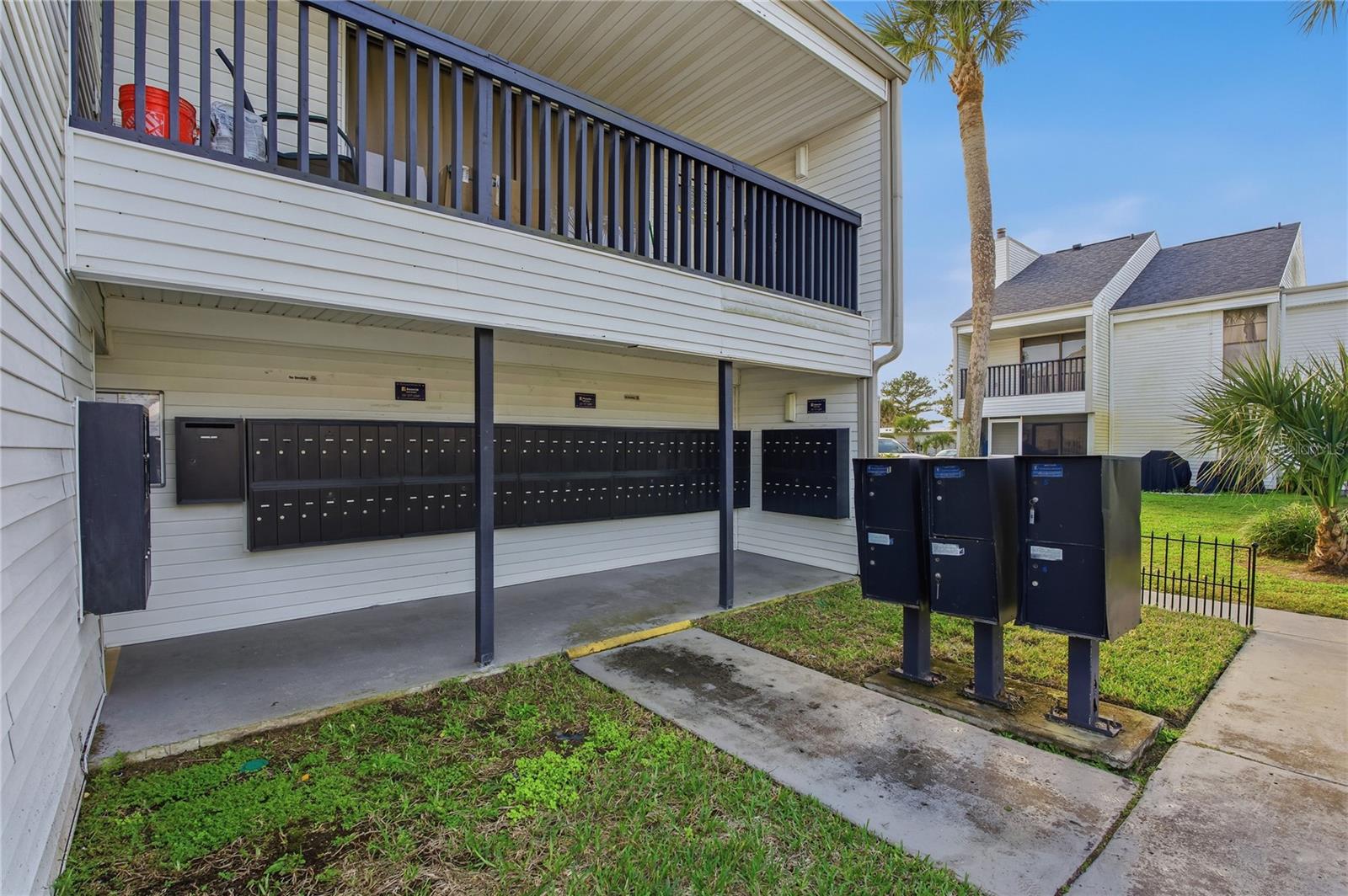 PALMS OF TARPON SPGS THE CONDO - Residential