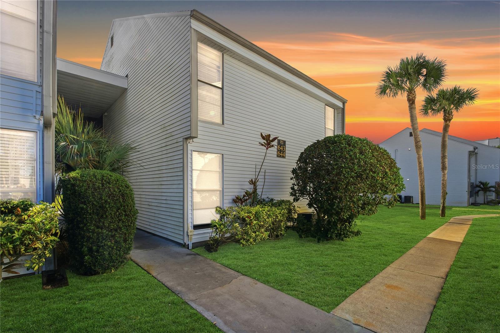 PALMS OF TARPON SPGS THE CONDO - Residential