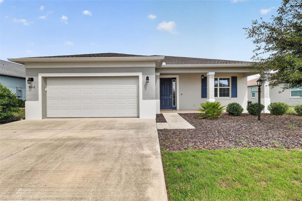 Photo of 9012 SW 75th Loop, Ocala, FL 34481 (MLS # OM733592)