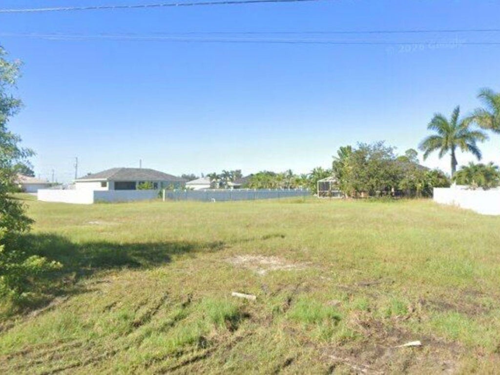 Photo of 12 SW 25th Place, Cape Coral, FL 33991 (MLS # O6435472)