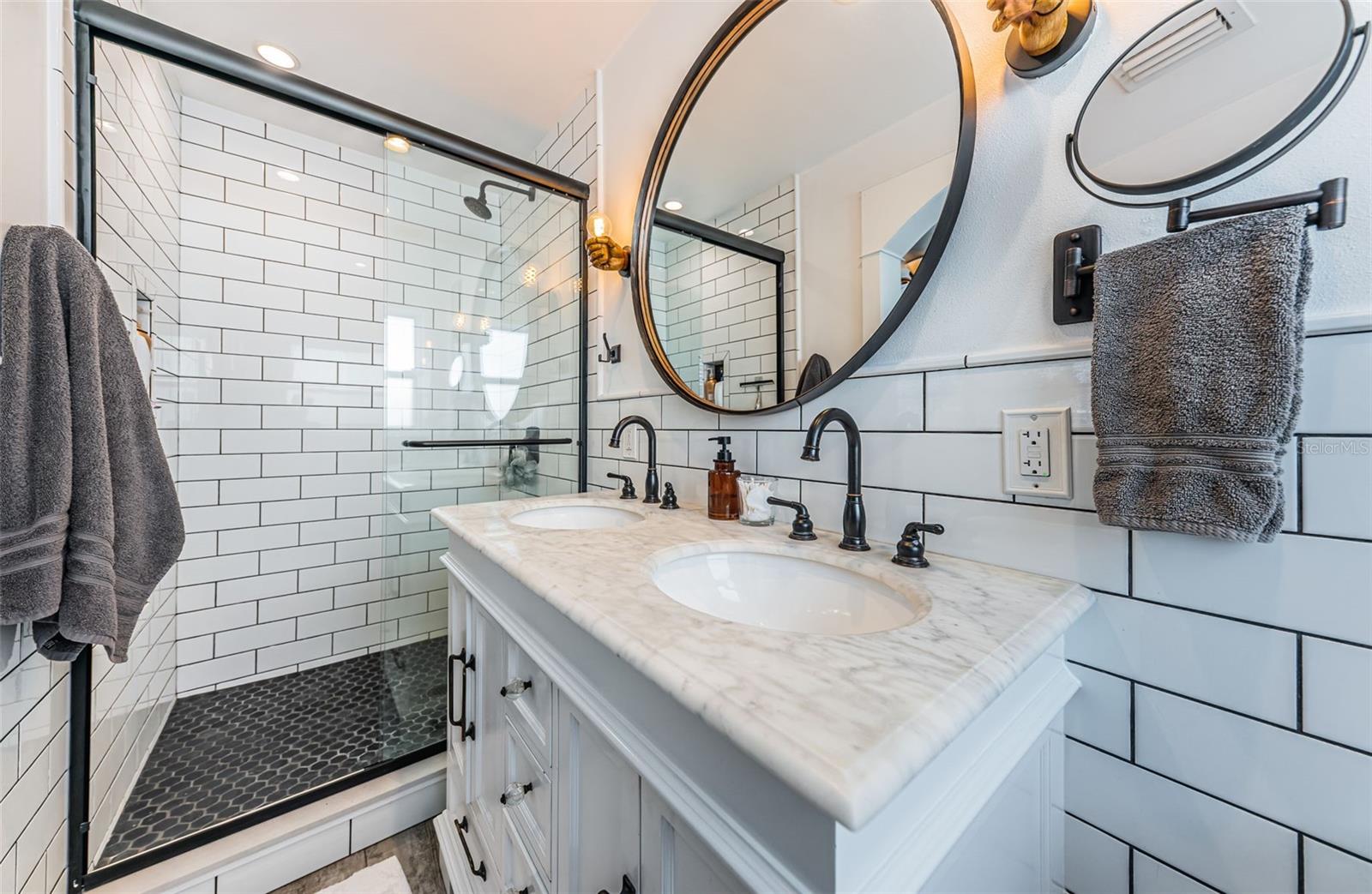 SUNSET LAKE ESTATES - Residential