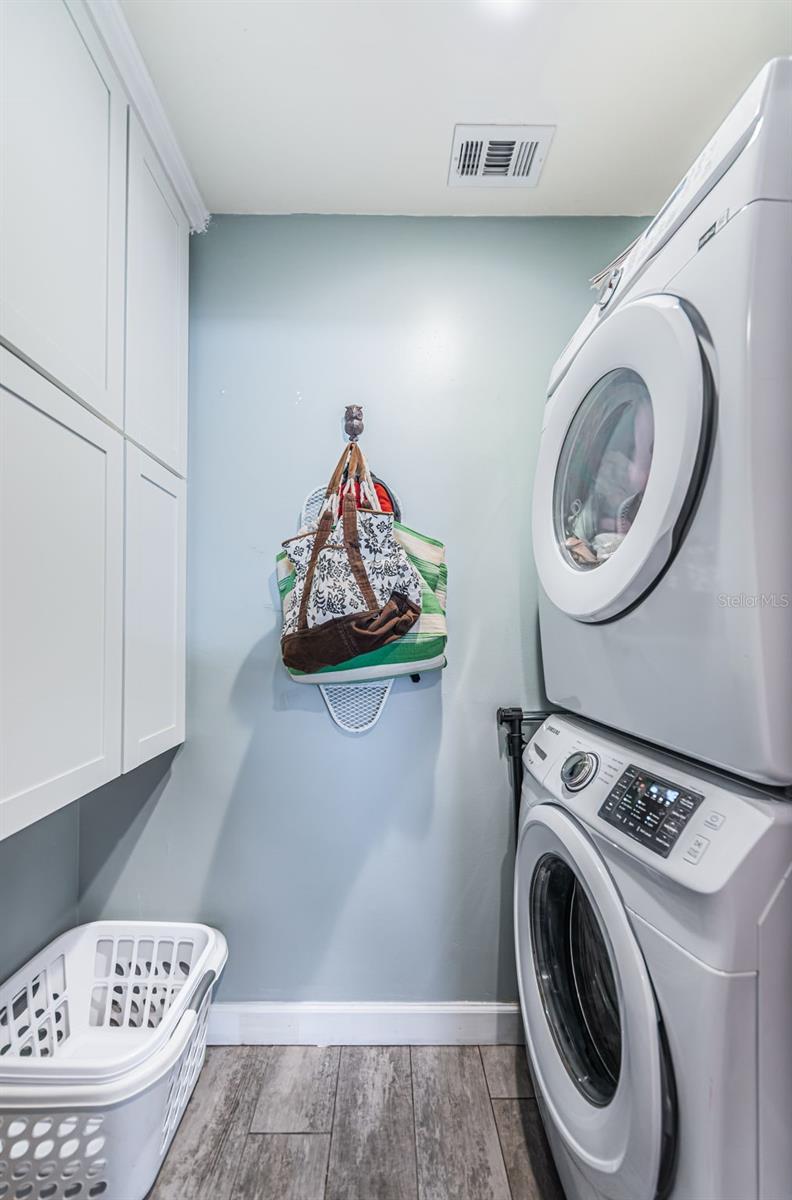 SUNSET LAKE ESTATES - Residential