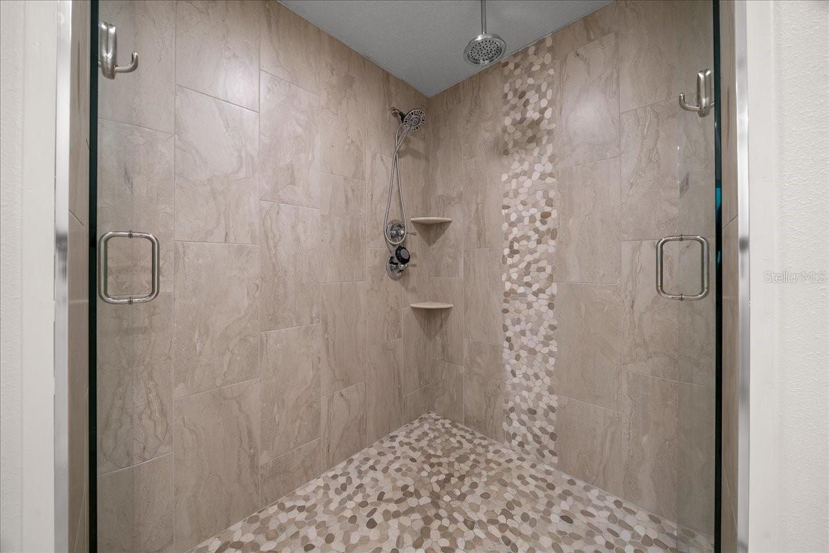 001896 VILLAGE OF PICARDY - Residential