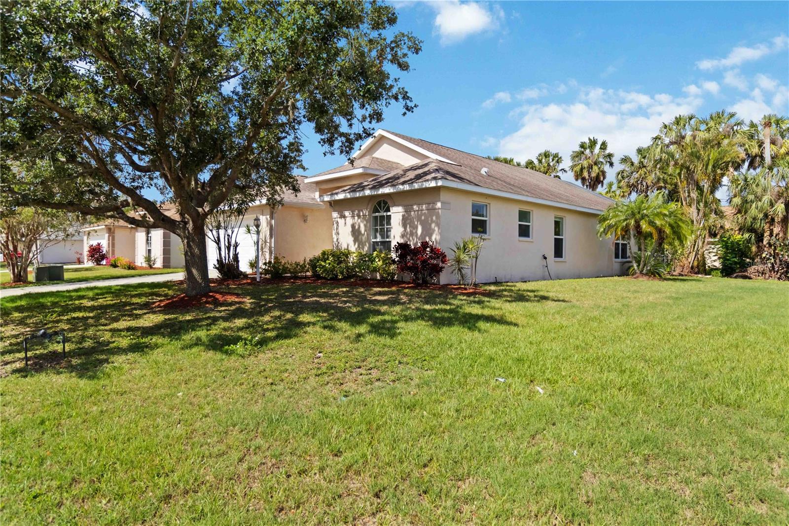 2662 6TH COURT E