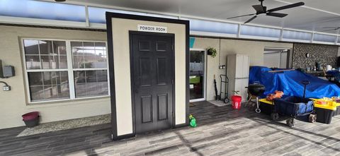 Tiny photo for 336 Lakecrest Drive, Tavares, FL 32778 (MLS # G5110511)