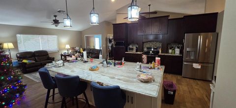 Tiny photo for 336 Lakecrest Drive, Tavares, FL 32778 (MLS # G5110511)