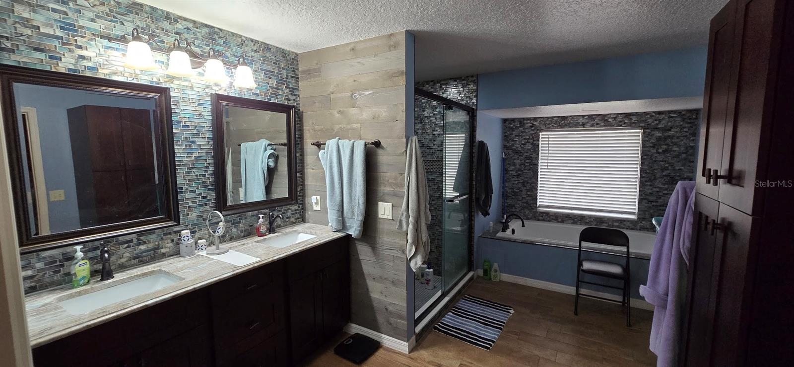 TAVARES SOUTH SHORES ON LAKE EUSTIS - Residential