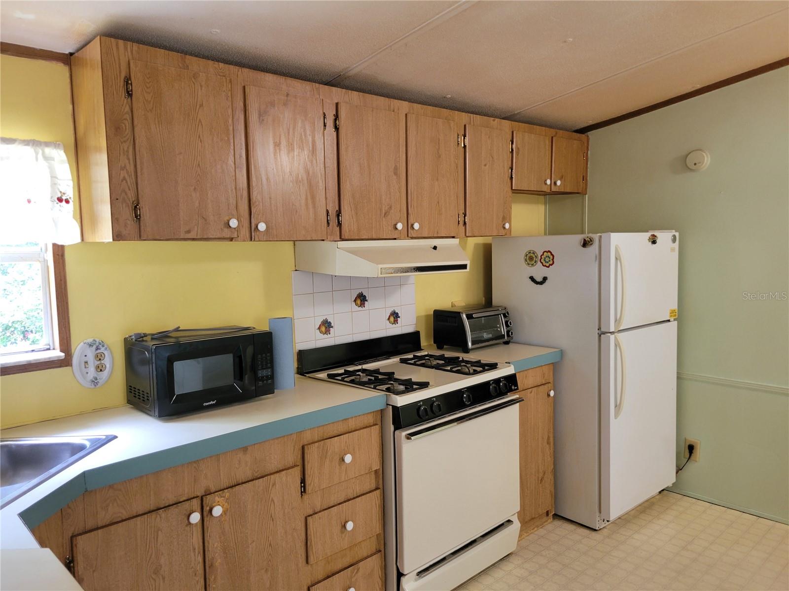 Photo 5 of 14 of 14724 SE 47TH COURT mobile home