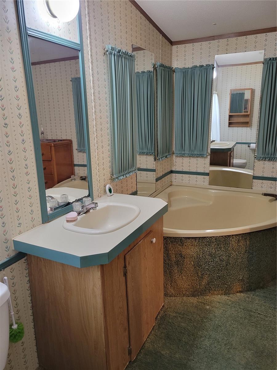 Photo 8 of 14 of 14724 SE 47TH COURT mobile home
