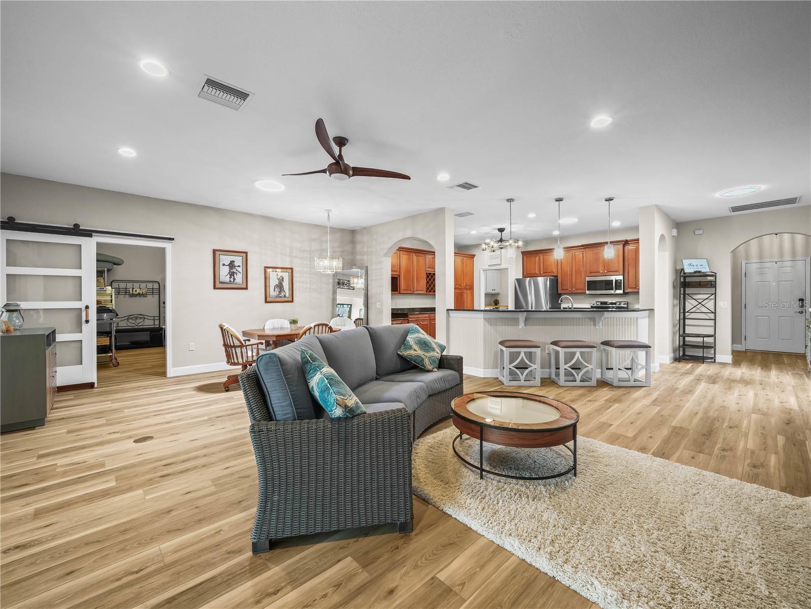 3802 LITCHFIELD LOOP
