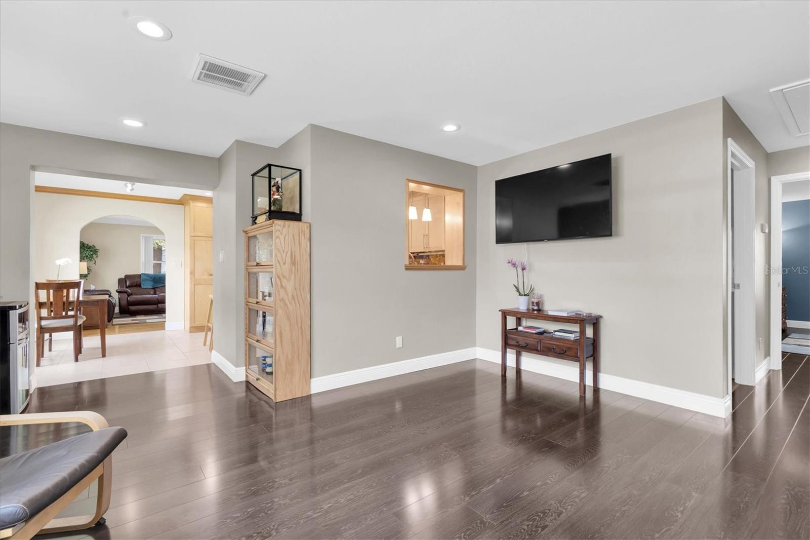 MONTEREY SUB - Residential Income