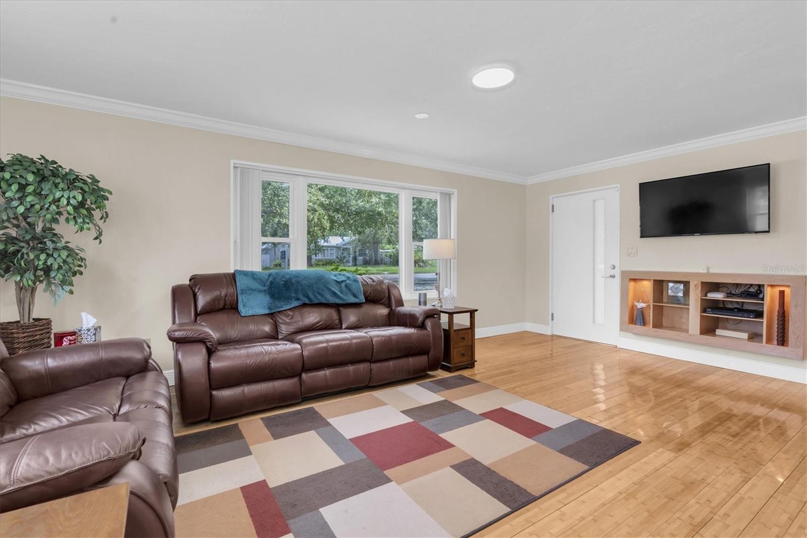 MONTEREY SUB - Residential Income