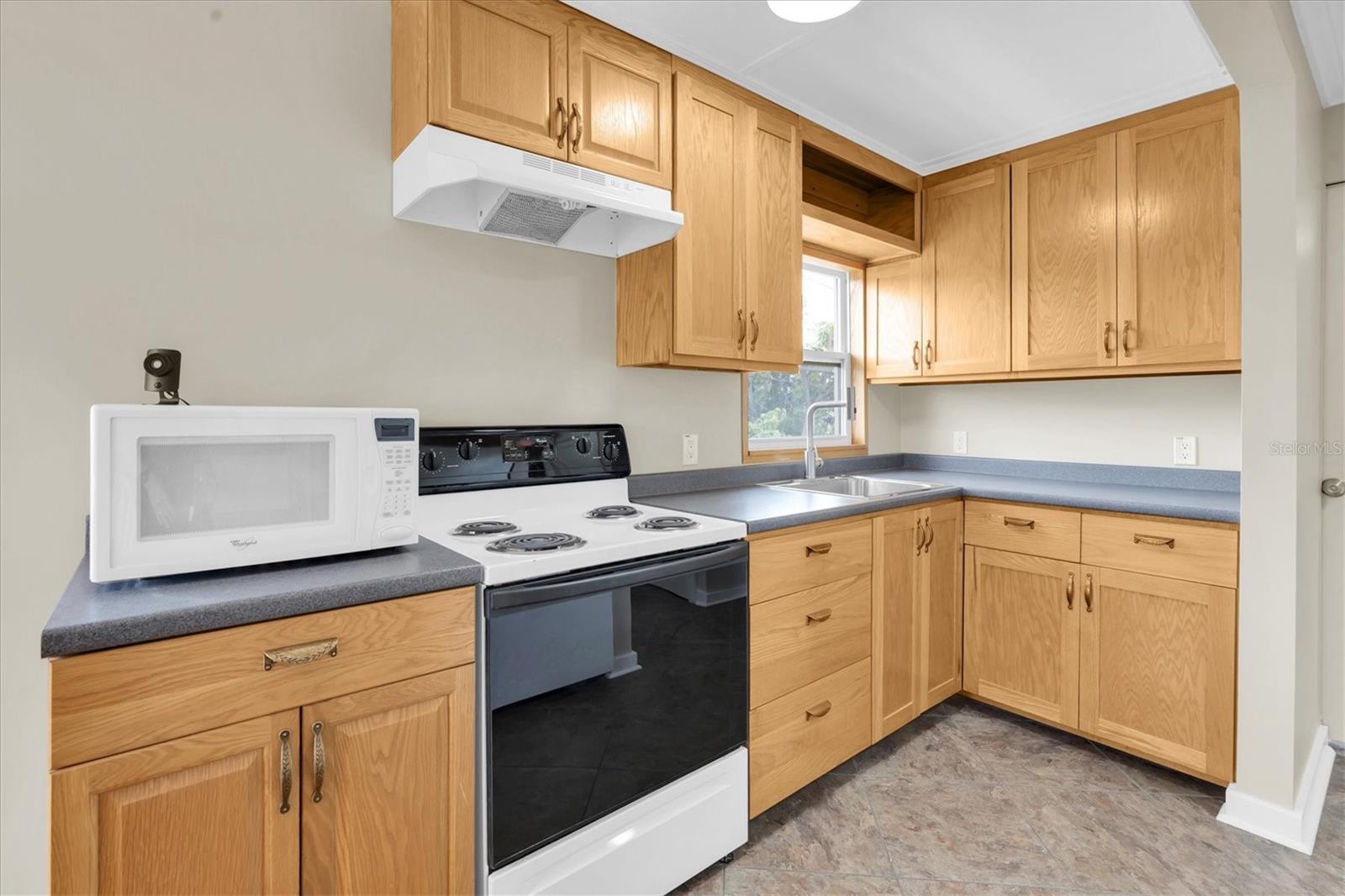 MONTEREY SUB - Residential Income