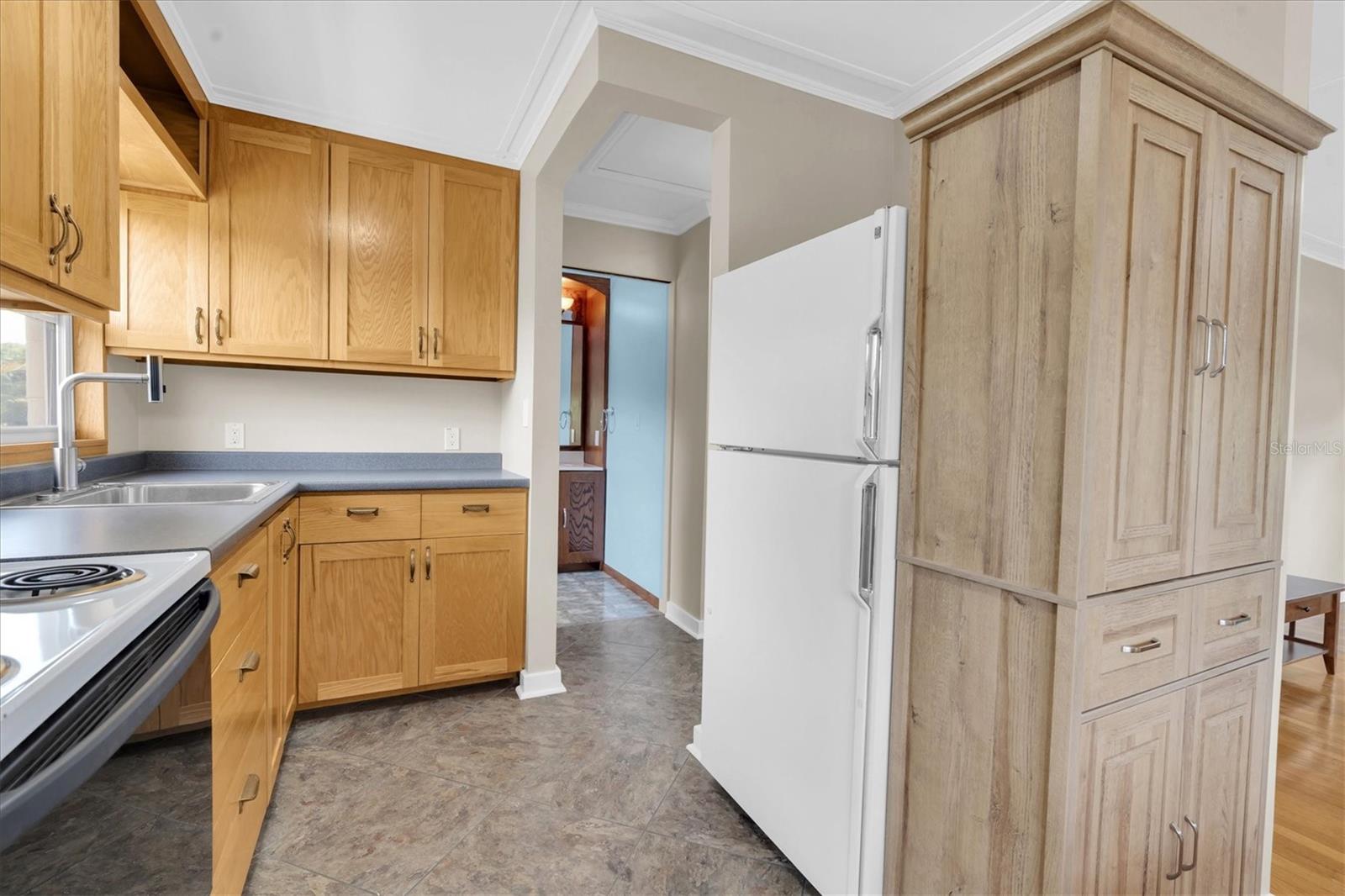 MONTEREY SUB - Residential Income