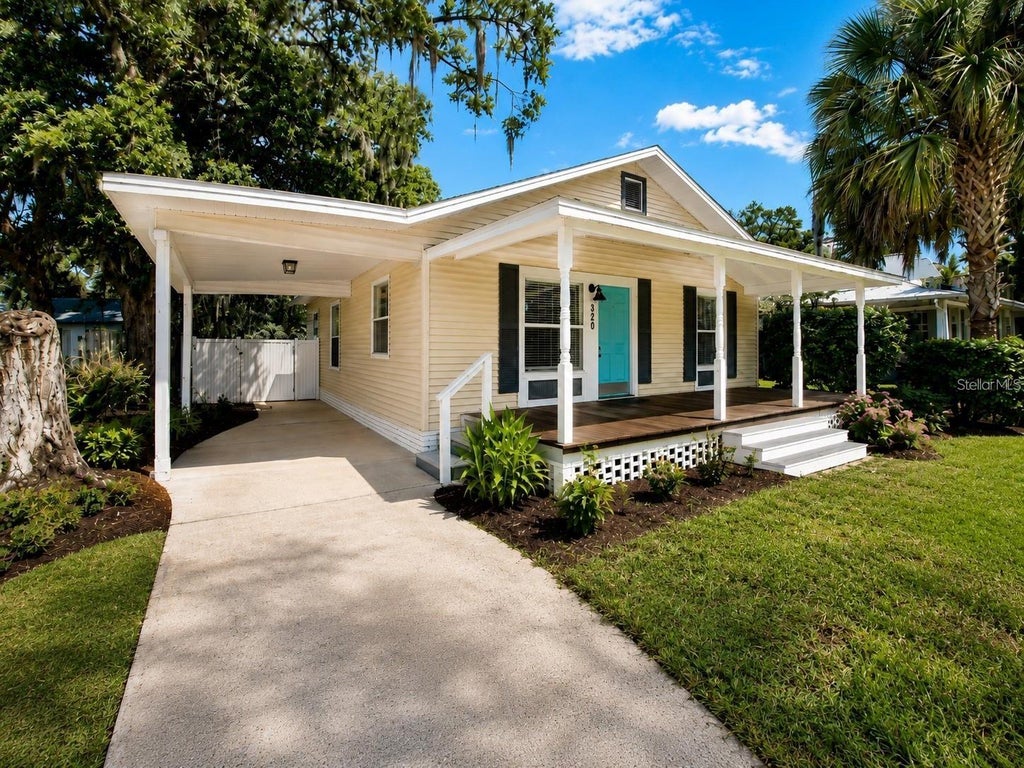 Photo of 320 S Courtland Avenue, Bartow, FL 33830 (MLS # L4965406)