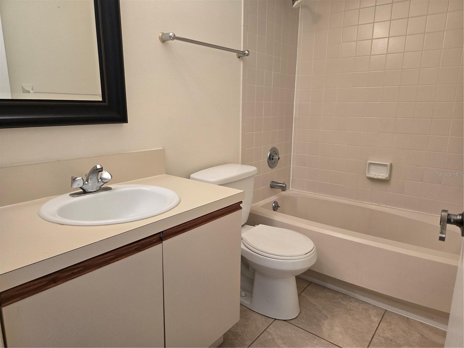 SAYBROOK MANOR - Residential