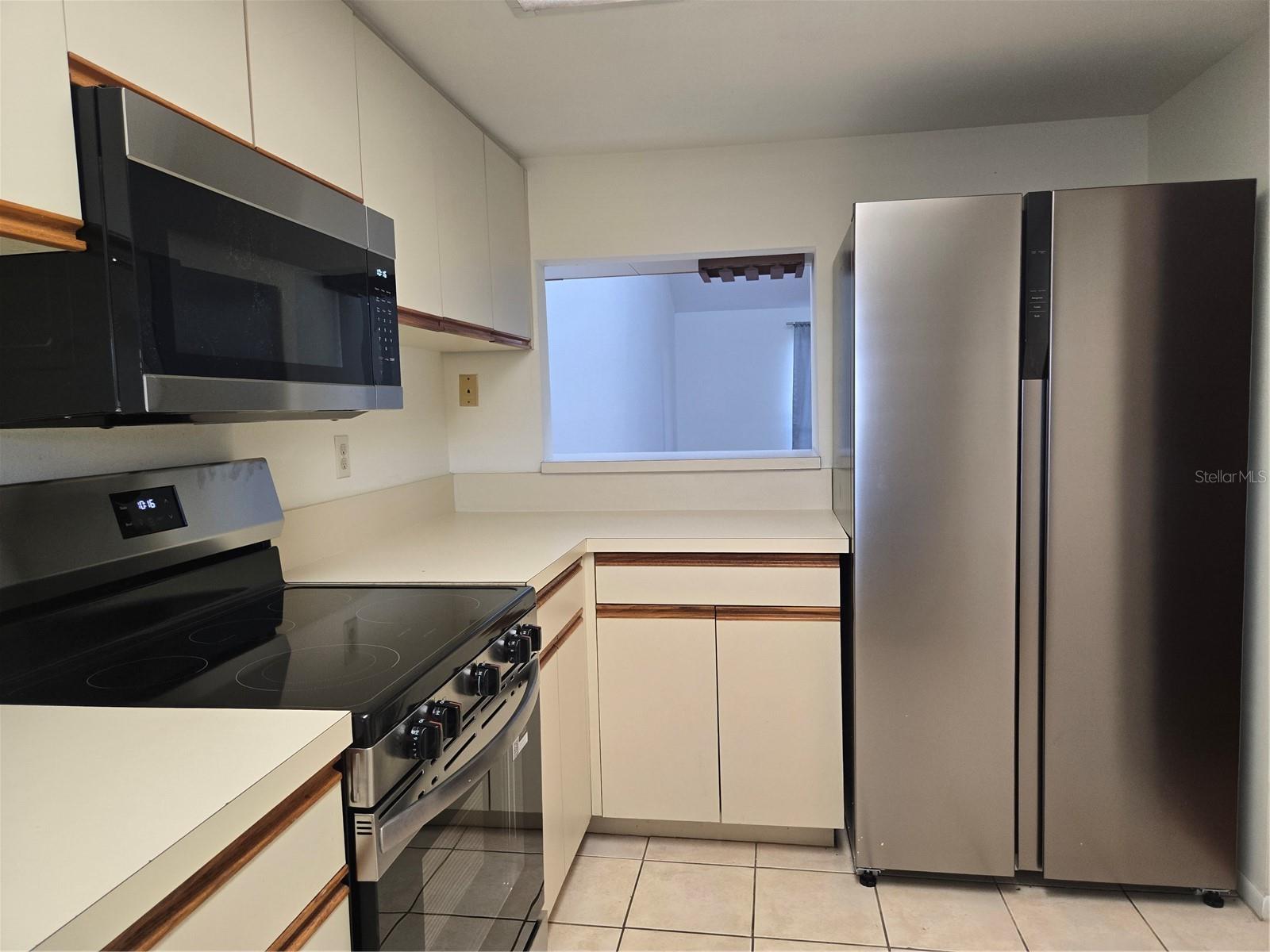 SAYBROOK MANOR - Residential